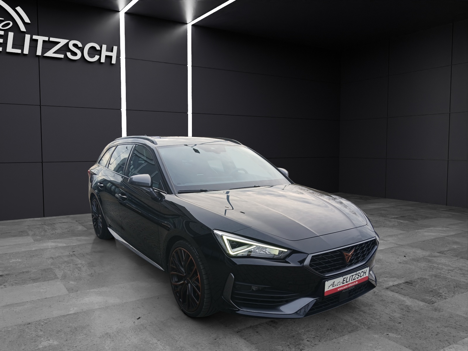 Fahrzeugabbildung CUPRA Leon Sportstourer VZ 4Drive DSG LED AHK Navi ACC RFK SH 19