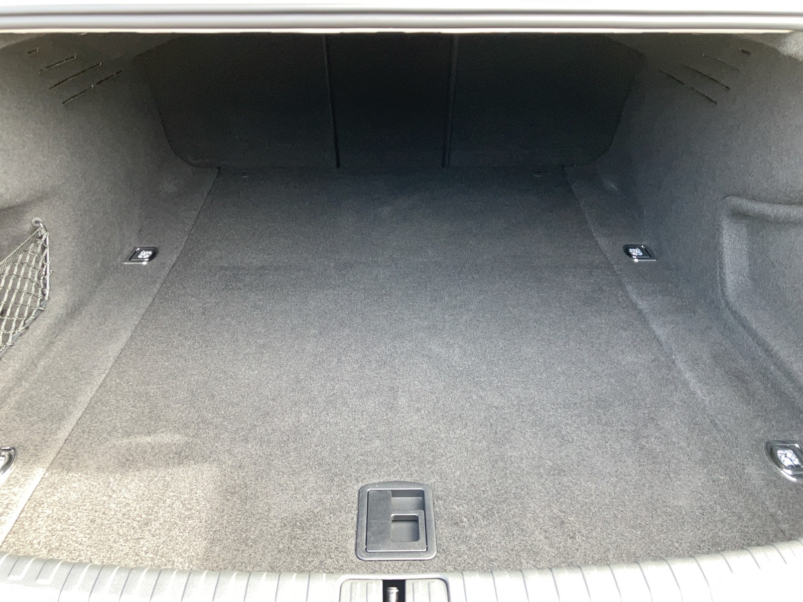 Fahrzeugabbildung Audi A6 Limousine 55 TFSI quattro S-Line Matrix ACC Luft HuD AVC Navi SHZ