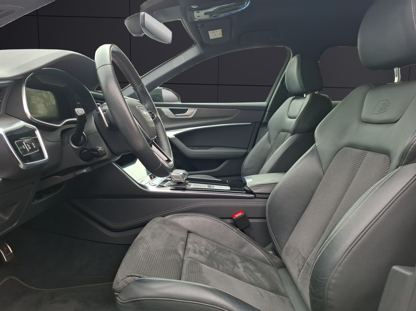 Fahrzeugabbildung Audi A6 Avant eTFSI sport quattro Matrix AHK Navi AVC AID SH