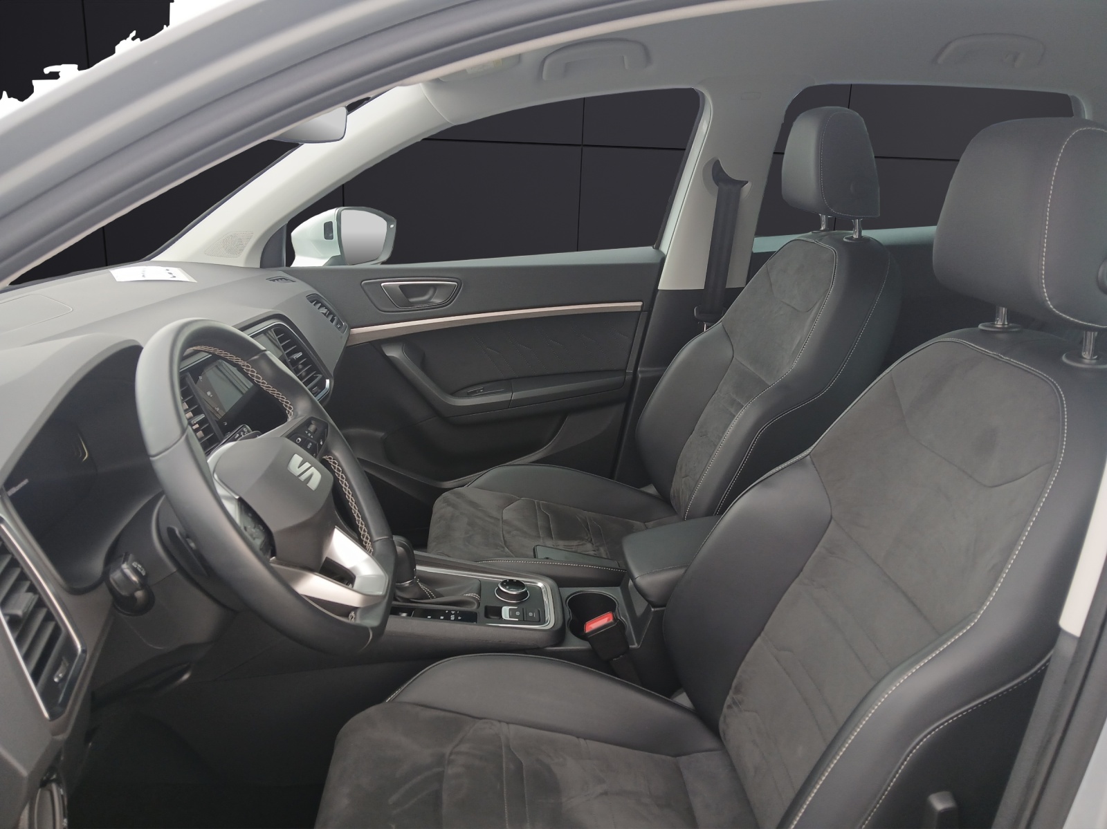 Fahrzeugabbildung SEAT Ateca TSI Xperience DSG LED AHK Navi ACC RFK SH 19