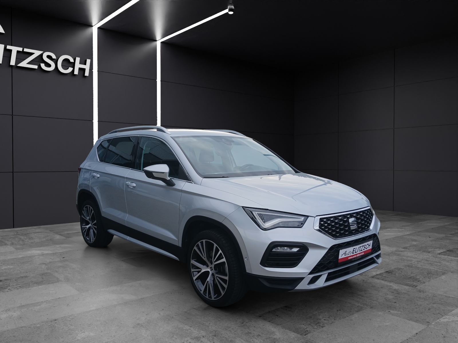Fahrzeugabbildung SEAT Ateca TSI Xperience DSG LED AHK Navi ACC RFK SH 19