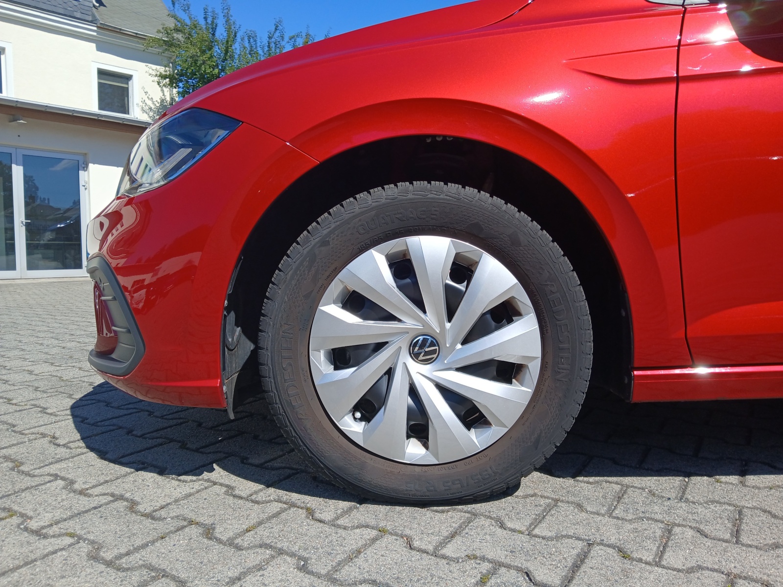 Fahrzeugabbildung Volkswagen Polo 1.0 Life LED AID PDC SH