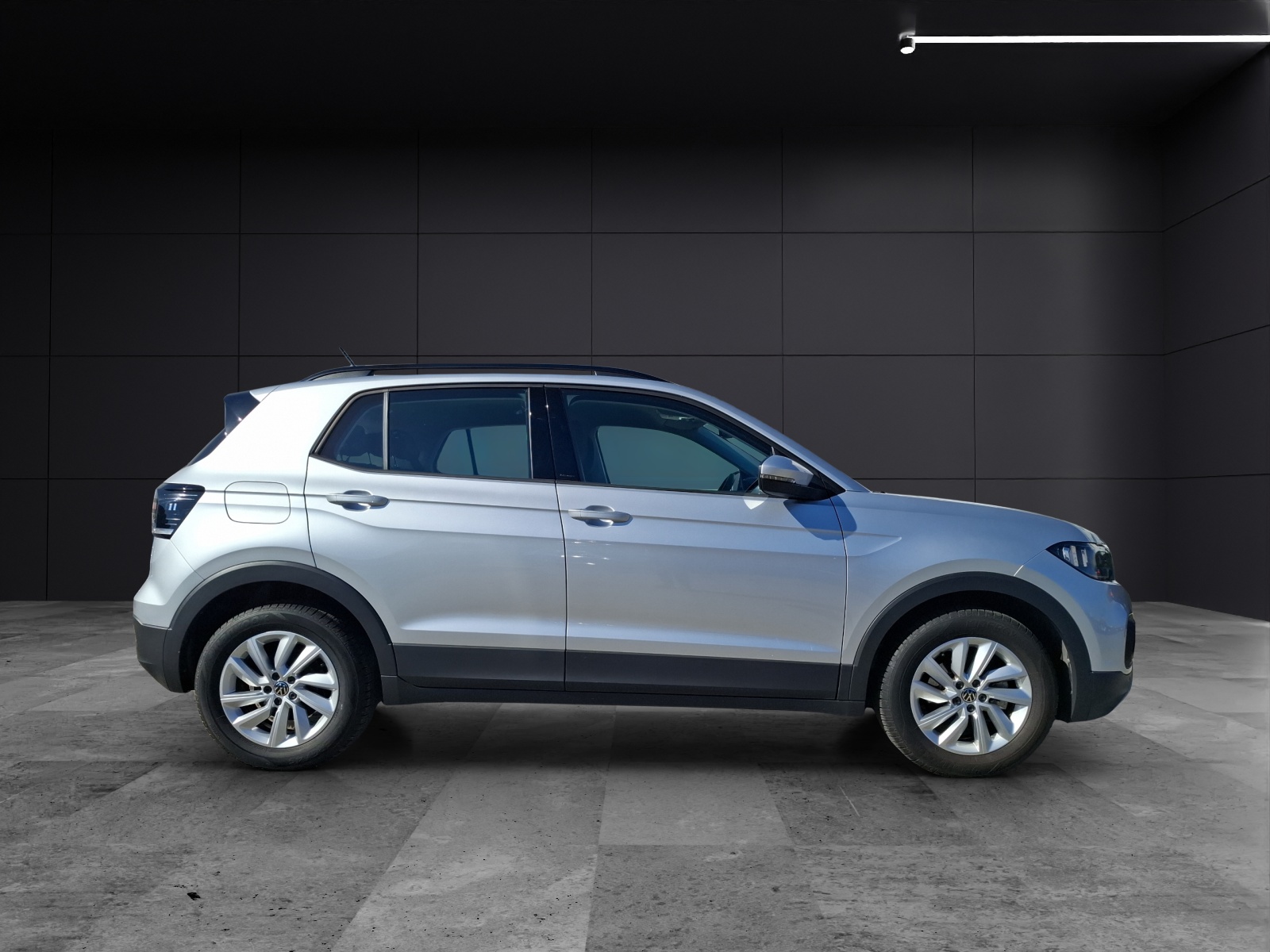 Fahrzeugabbildung Volkswagen T-Cross TSI Life AppCon ACC PDC Klima SH