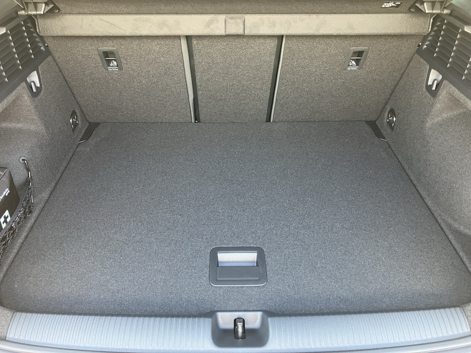 Fahrzeugabbildung Audi Q2 35 TFSI advanced LED AVC GRA RFK SH