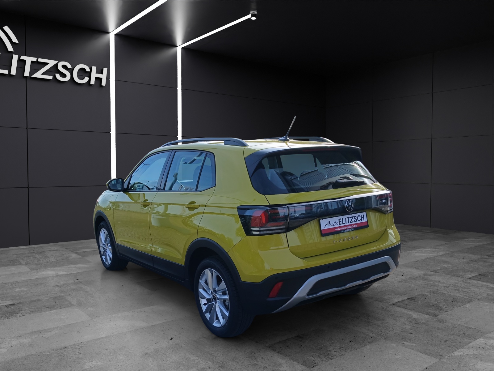 Fahrzeugabbildung Volkswagen T-Cross 1.0l Life DSG IQ.DRIVE SH Rear View Ganzjahresreifen