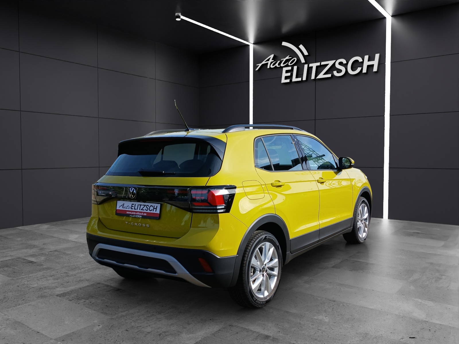 Fahrzeugabbildung Volkswagen T-Cross 1.0l Life DSG IQ.DRIVE SH Rear View Ganzjahresreifen