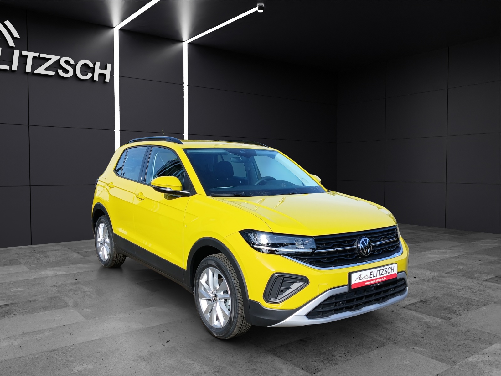 Fahrzeugabbildung Volkswagen T-Cross 1.0l Life DSG IQ.DRIVE SH Rear View Ganzjahresreifen