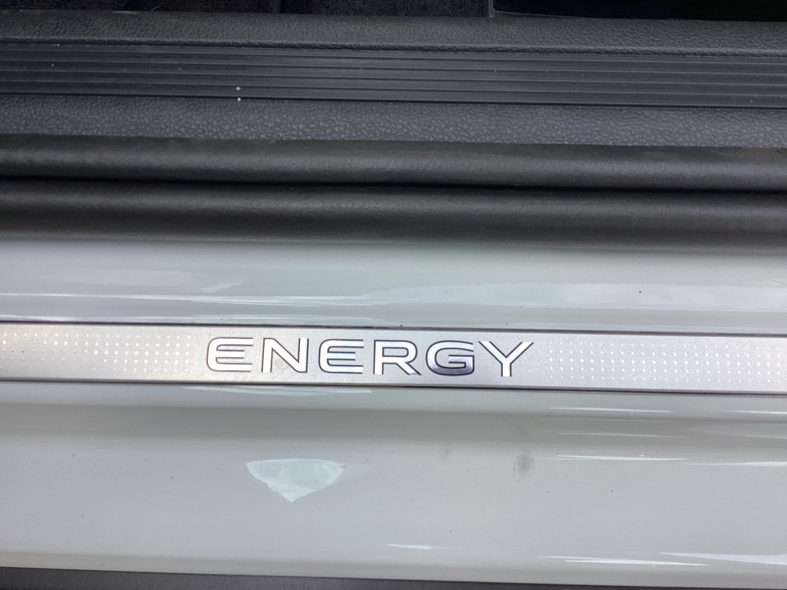 Fahrzeugabbildung Volkswagen Taigo TSI Energy LED CarPlay AID ACC RFK SH