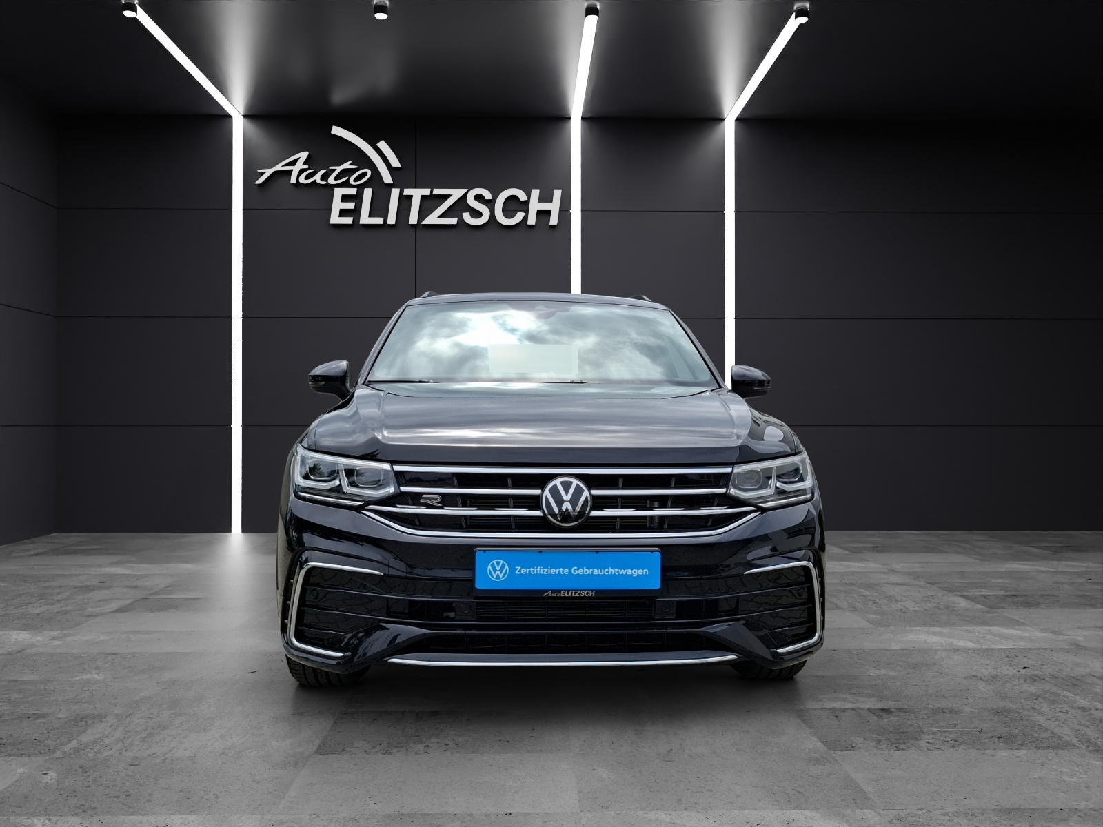Fahrzeugabbildung Volkswagen Tiguan TSI R-Line 4M DSG Matrix AHK Navi Pano AID ACC RFK HUD 19