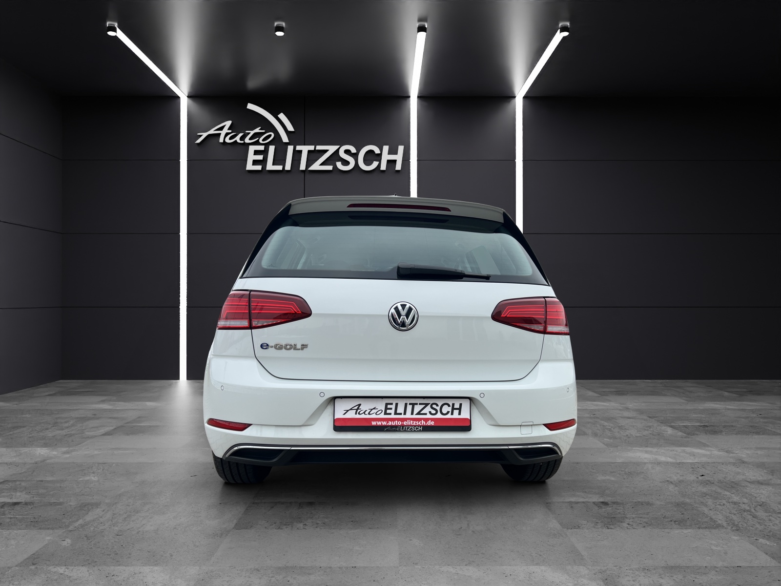 Fahrzeugabbildung Volkswagen Golf VII e-Golf LED SH PDC WäPu AppConnect Navi Klima