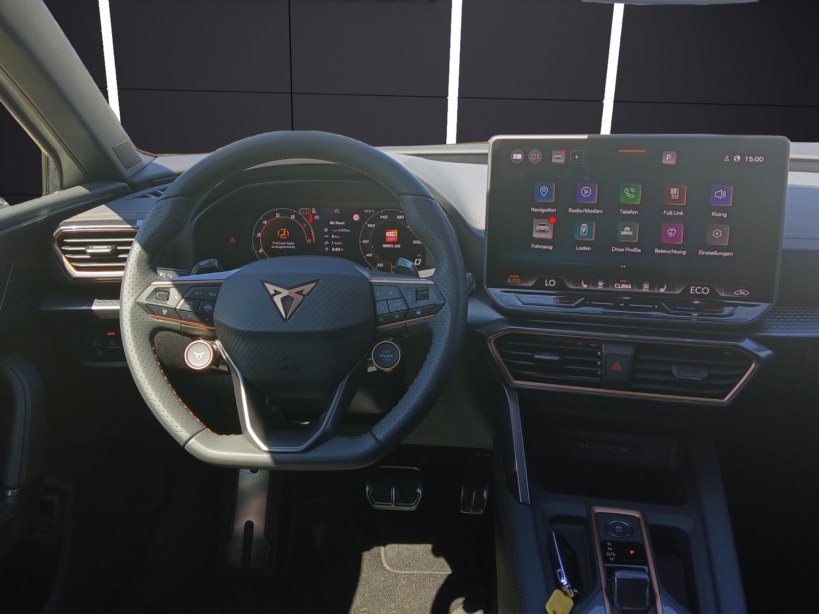 Fahrzeugabbildung CUPRA Leon ST e-Hybrid VZ Black-Edition Matrix AHK Navi AID ACC RFK SH 19