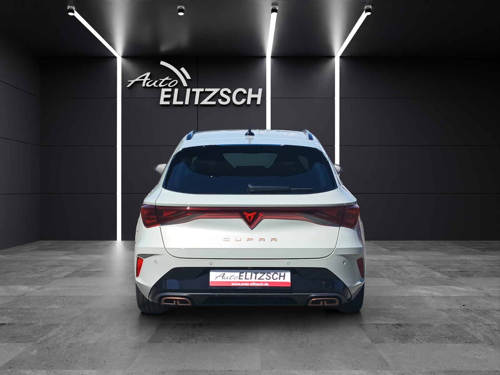 Fahrzeugabbildung CUPRA Leon ST e-Hybrid VZ Black-Edition Matrix AHK Navi AID ACC RFK SH 19