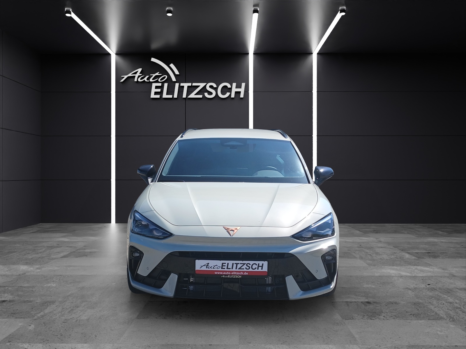 Fahrzeugabbildung CUPRA Leon ST e-Hybrid VZ Black-Edition Matrix AHK Navi AID ACC RFK SH 19