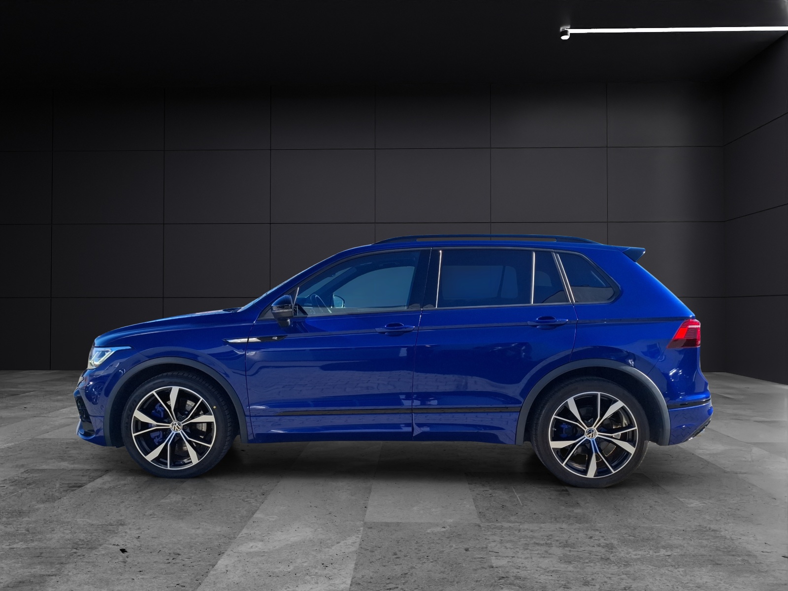 Fahrzeugabbildung Volkswagen Tiguan R DSG 4M Matrix AHK Navi AID ACC RFK SH 20