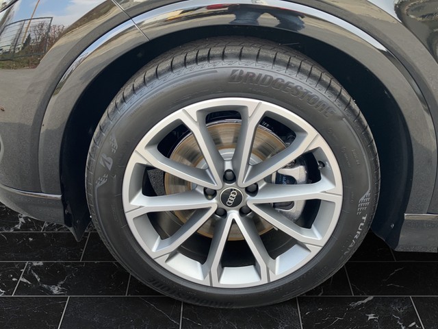 Fahrzeugabbildung Audi Q4 e-tron Sportback 50 quattro S line AZV Matrix LED Navigation plus