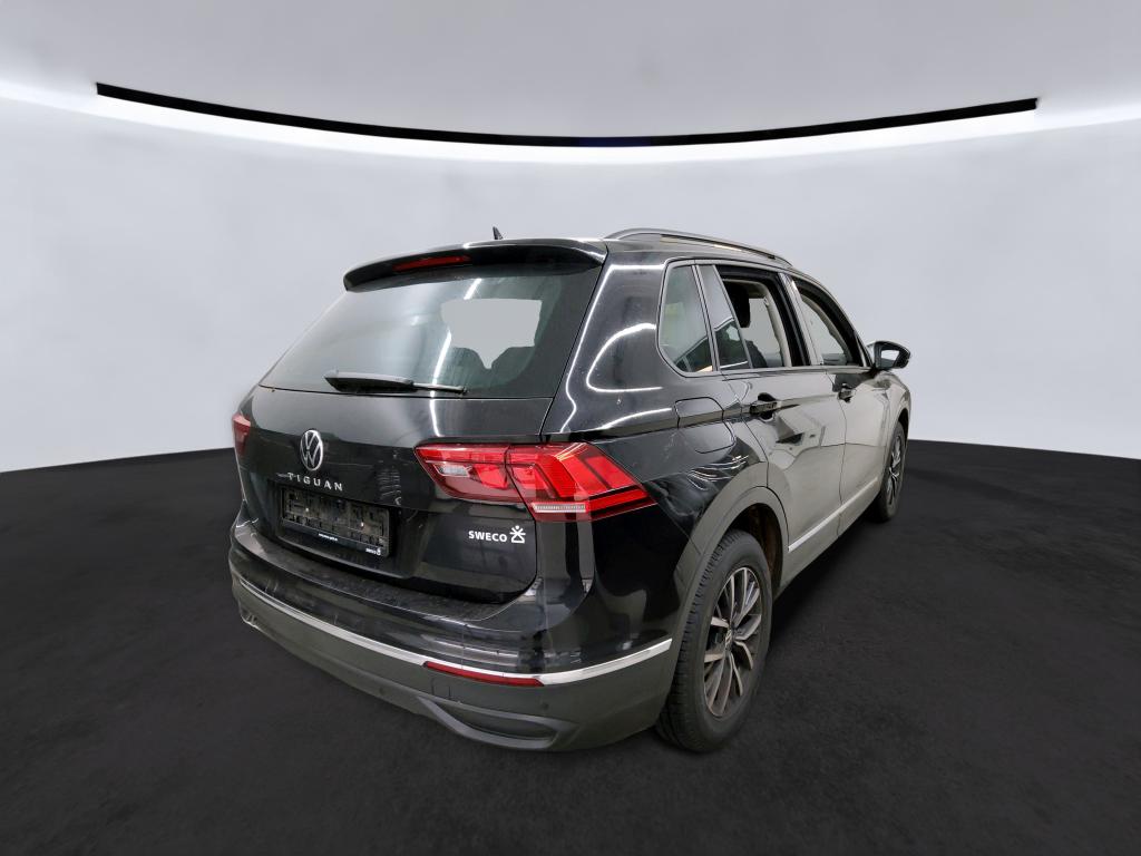 Fahrzeugabbildung Volkswagen Tiguan TSI Life DSG Matrix Navi ACC PDC SH