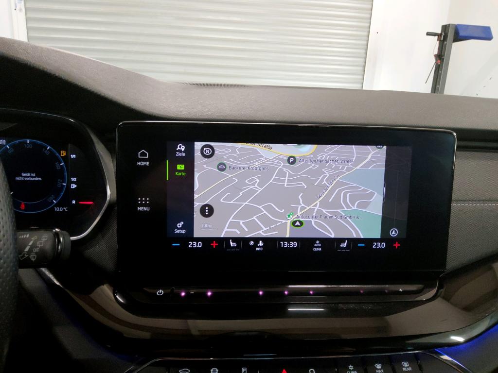 Fahrzeugabbildung SKODA Octavia Combi TDI Sportline DSG LED Navi VC PDC SH 18