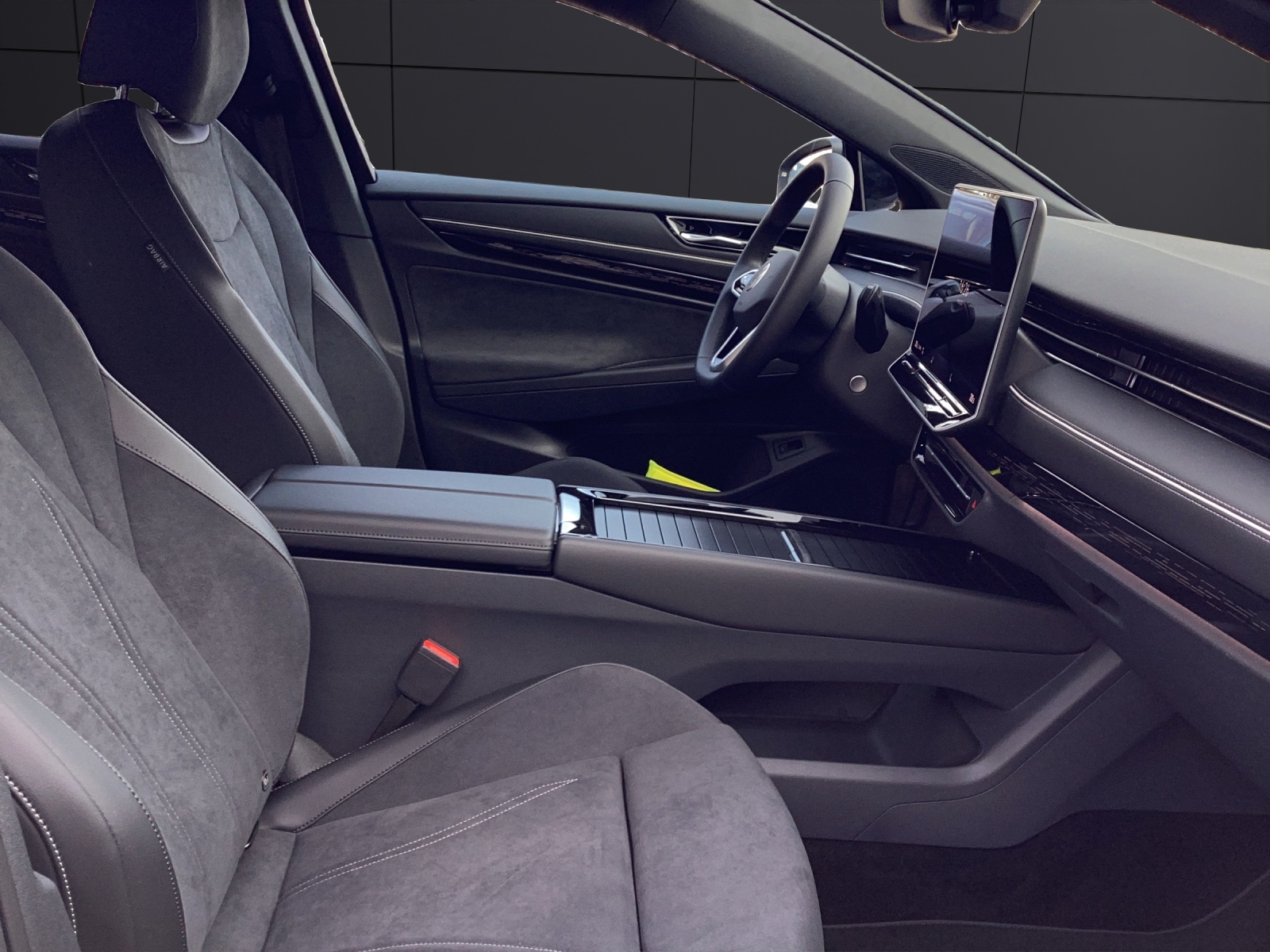 Fahrzeugabbildung Volkswagen ID.7 Pro S 210 kW
