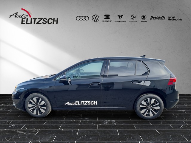 Fahrzeugabbildung Volkswagen Golf VIII TSI Move LED AID RFK SH LM