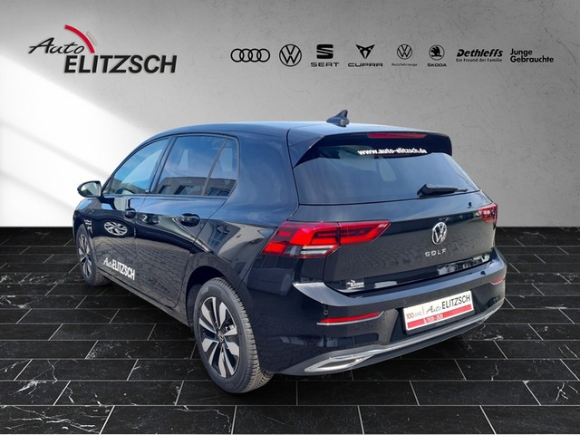 Fahrzeugabbildung Volkswagen Golf VIII TSI Move LED AID RFK SH LM