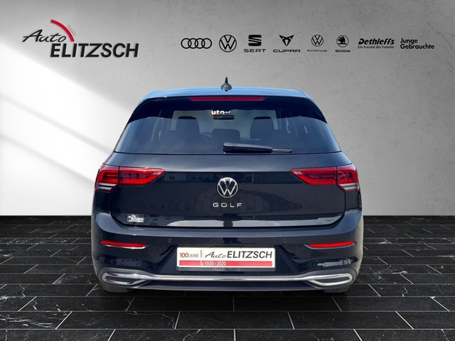 Fahrzeugabbildung Volkswagen Golf VIII TSI Move LED AID RFK SH LM