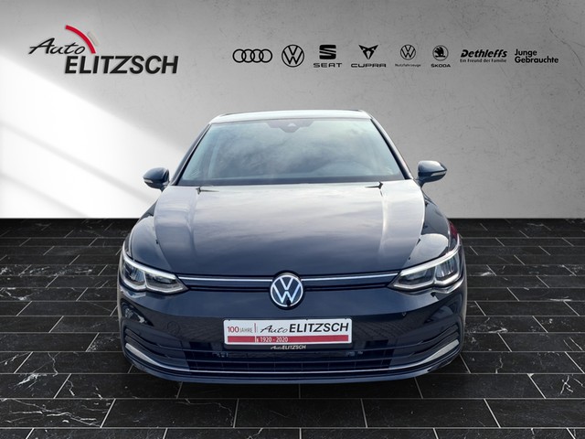 Fahrzeugabbildung Volkswagen Golf VIII TSI Move LED AID RFK SH LM