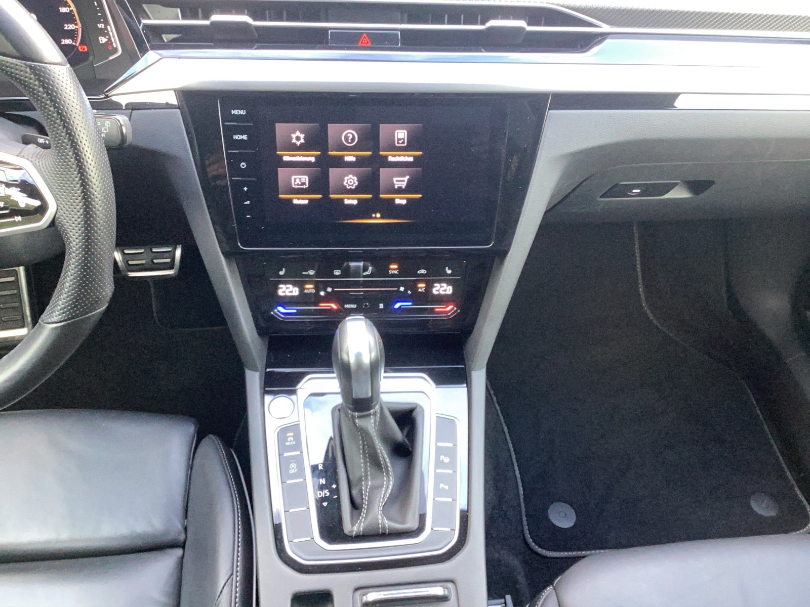 Fahrzeugabbildung Volkswagen Arteon Shooting Brake R-Line 4M IQ.Light Navi ACC STHZ AHK 4xSHZ