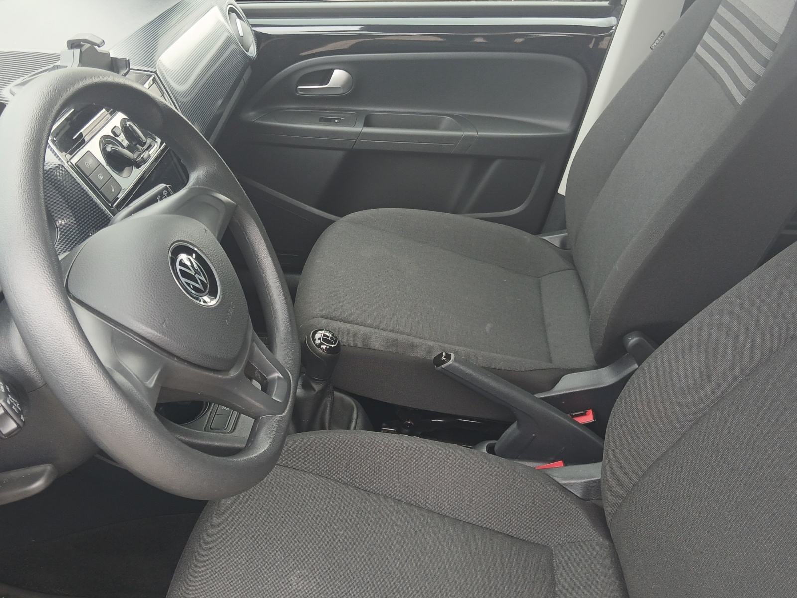 Fahrzeugabbildung Volkswagen up! Klima SHZ Tempomat RFK