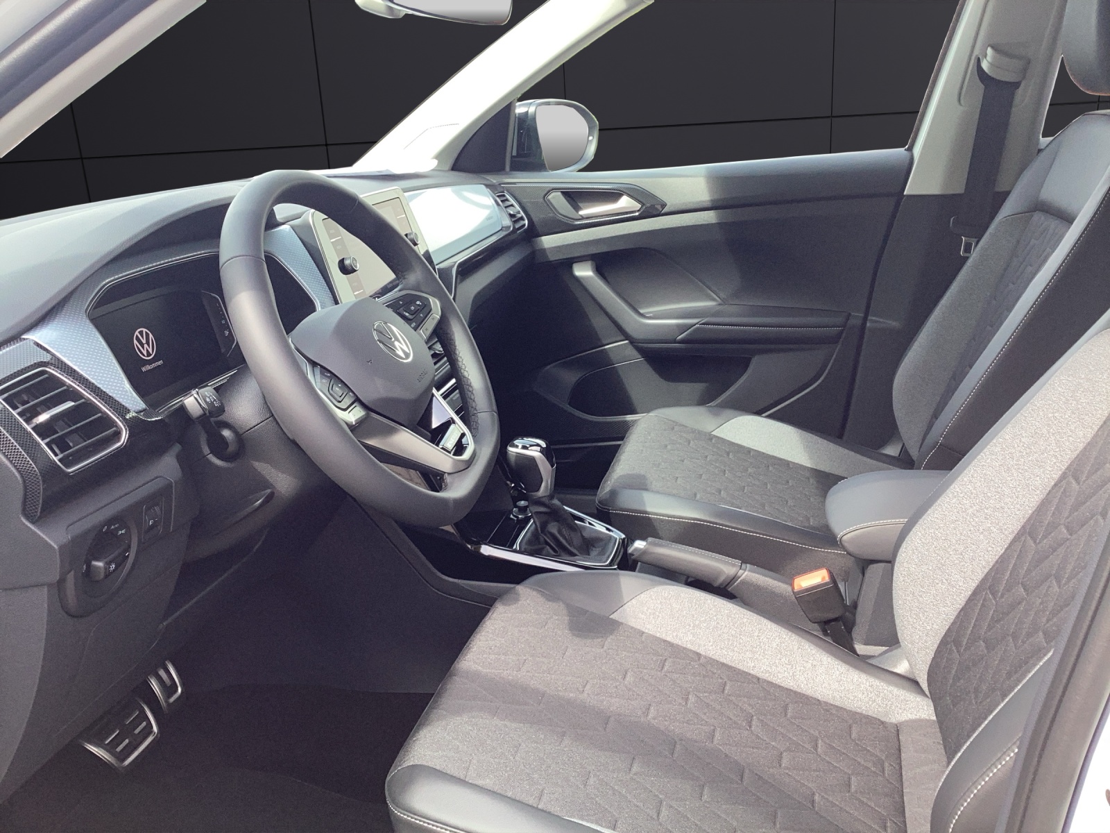 Fahrzeugabbildung Volkswagen T-Cross DSG Energy ReadyToDiscover AHZV RearView