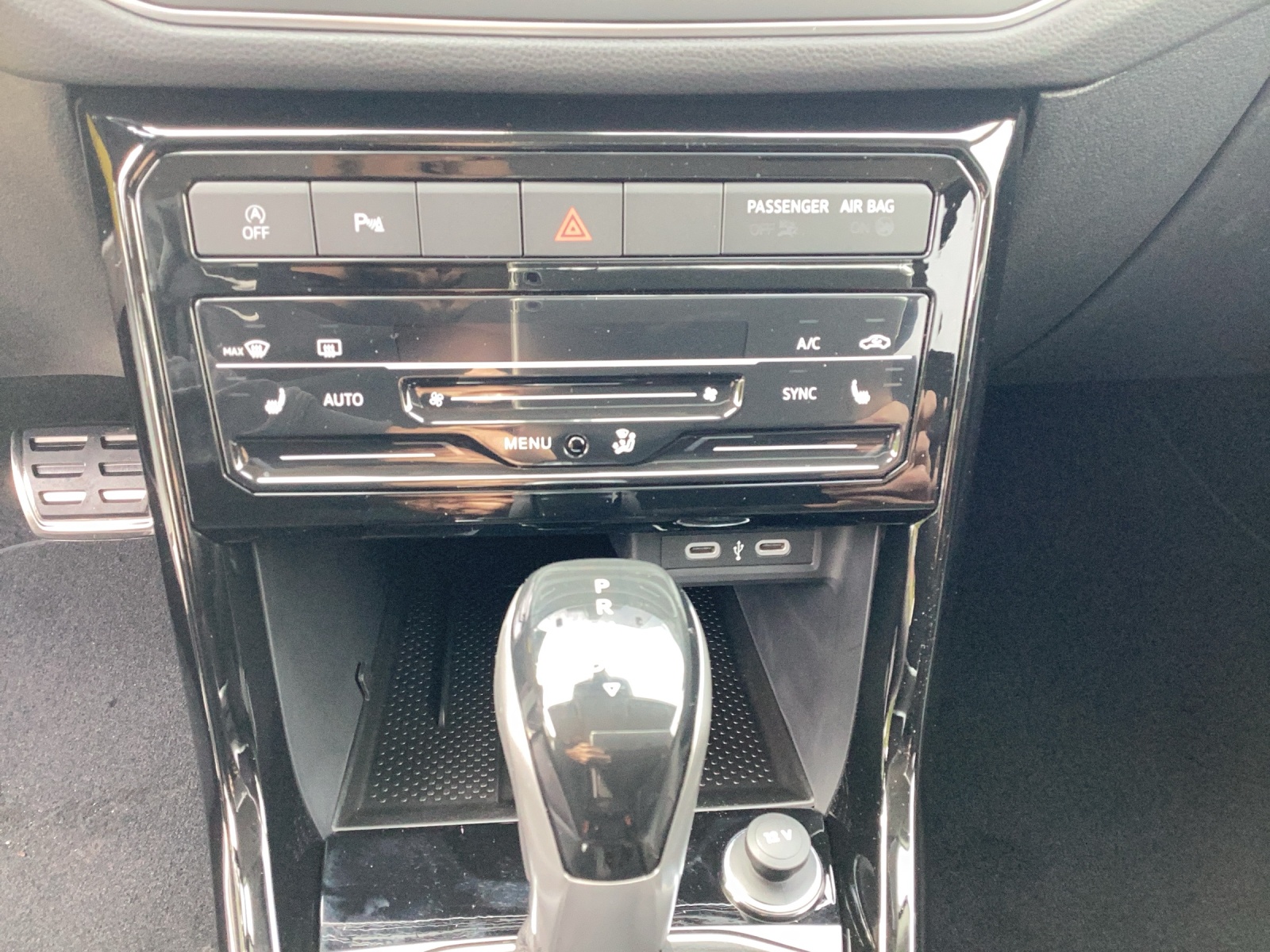 Fahrzeugabbildung Volkswagen T-Cross DSG Energy ReadyToDiscover AHZV RearView