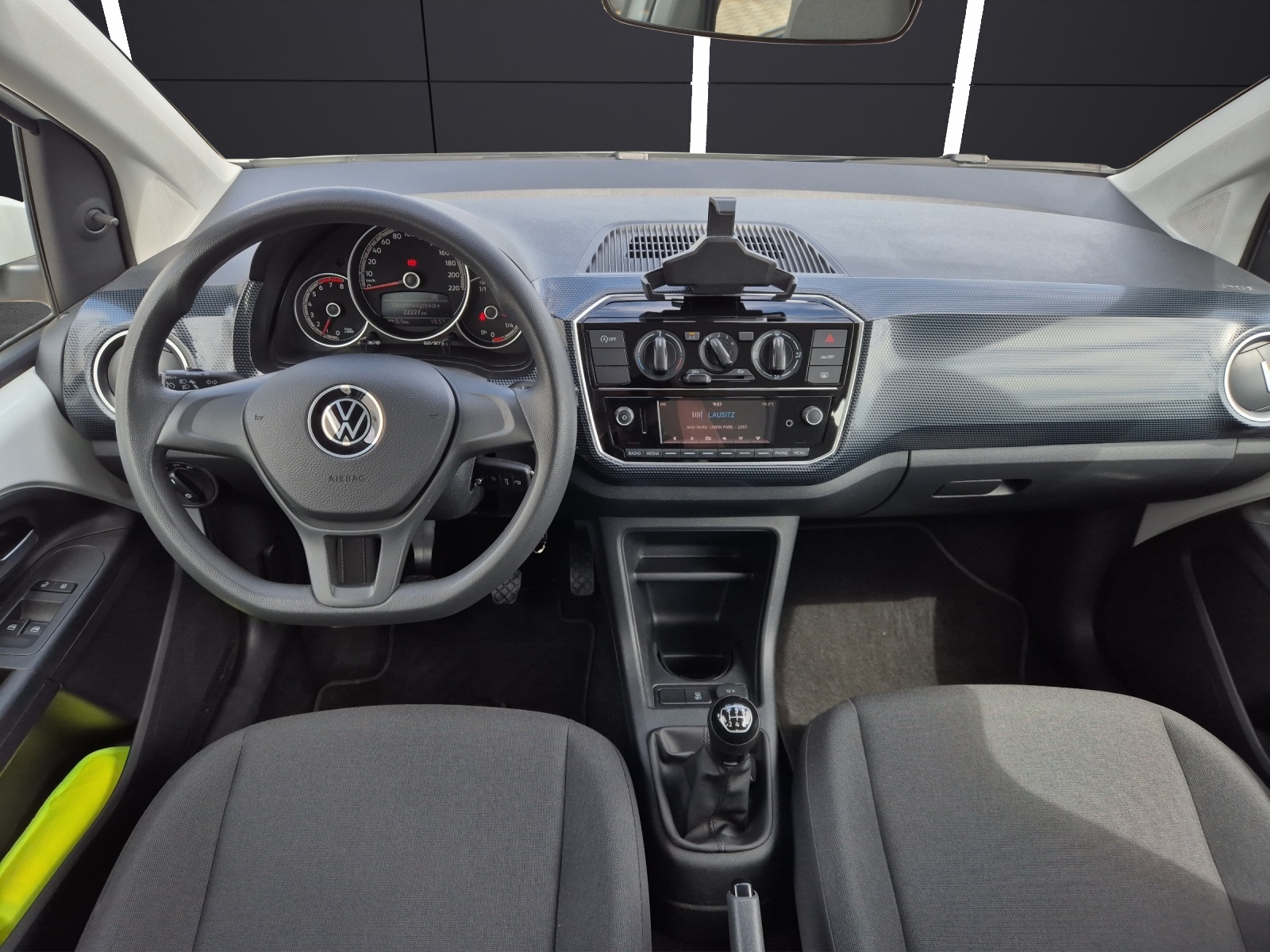 Fahrzeugabbildung Volkswagen up! 1.0 Klima DAB GRA RFK SH LM