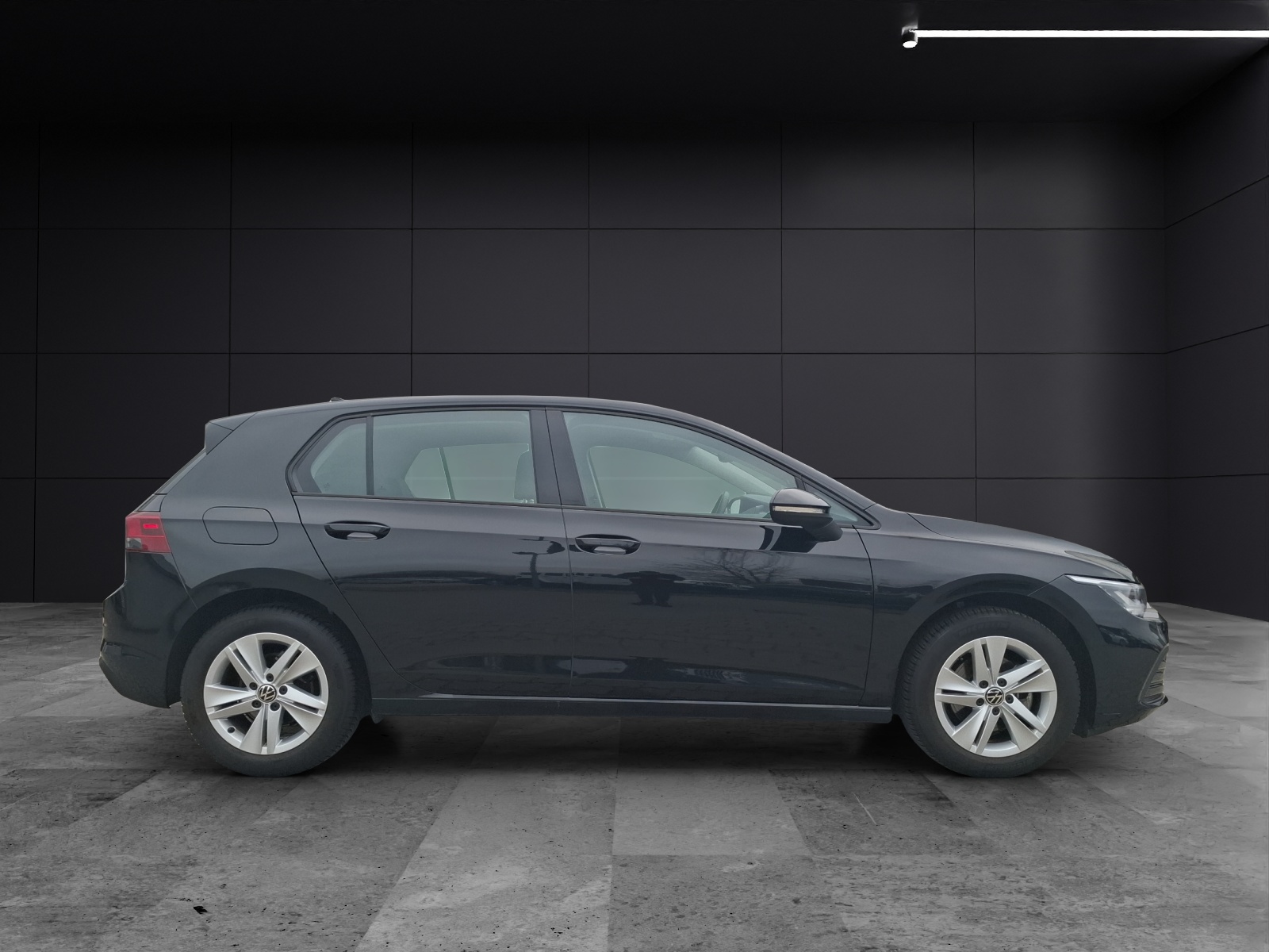 Fahrzeugabbildung Volkswagen Golf VIII TDI Life LED NAVI AID PDC SH LM