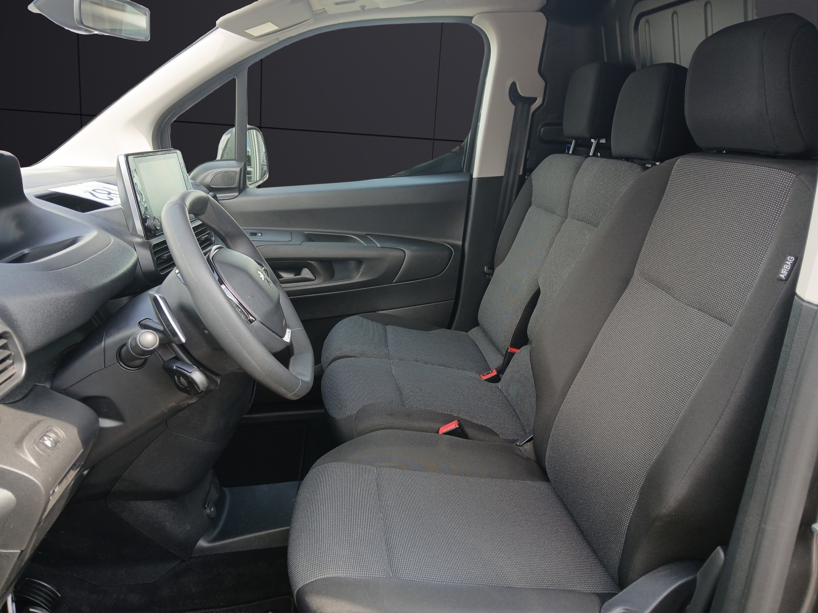 Fahrzeugabbildung Peugeot Partner Premium L2 BlueHDI 130 Klima DAB GRA PDC