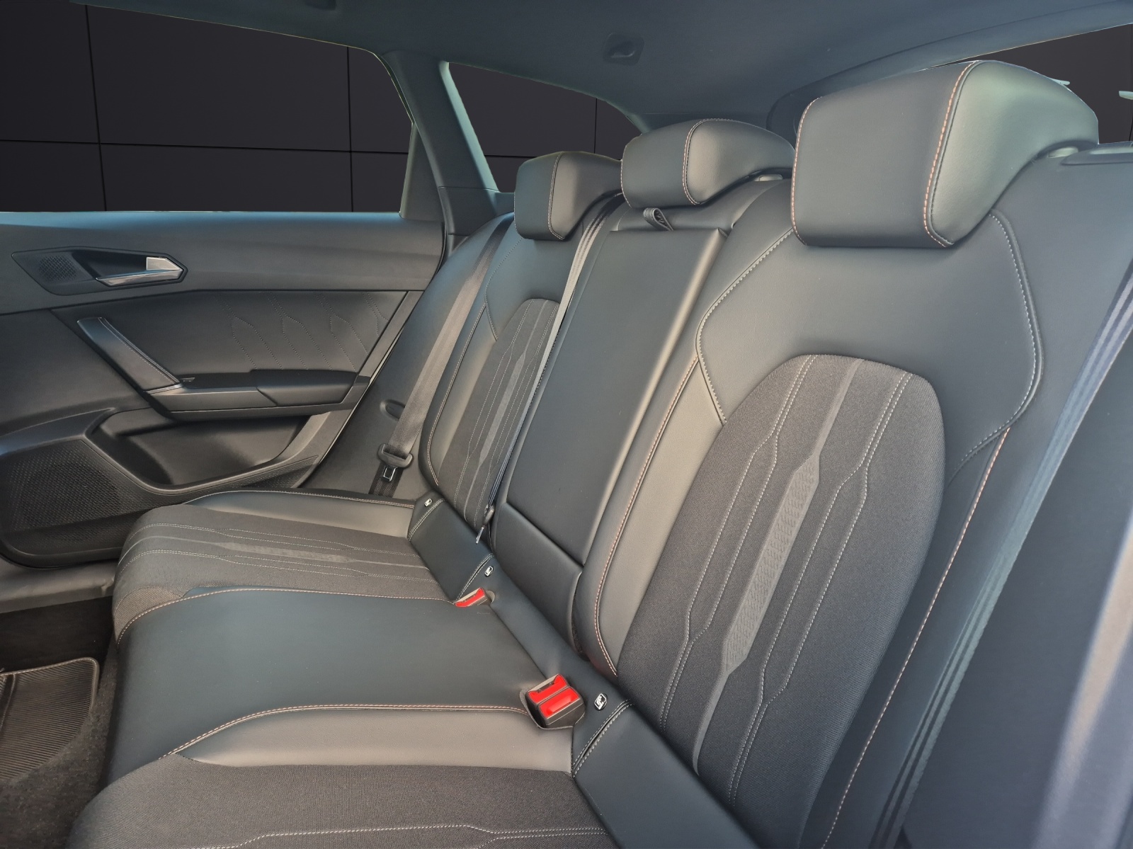 Fahrzeugabbildung CUPRA Leon ST VZ DSG 4Drive LED Navi ACC RFK beats SH 19