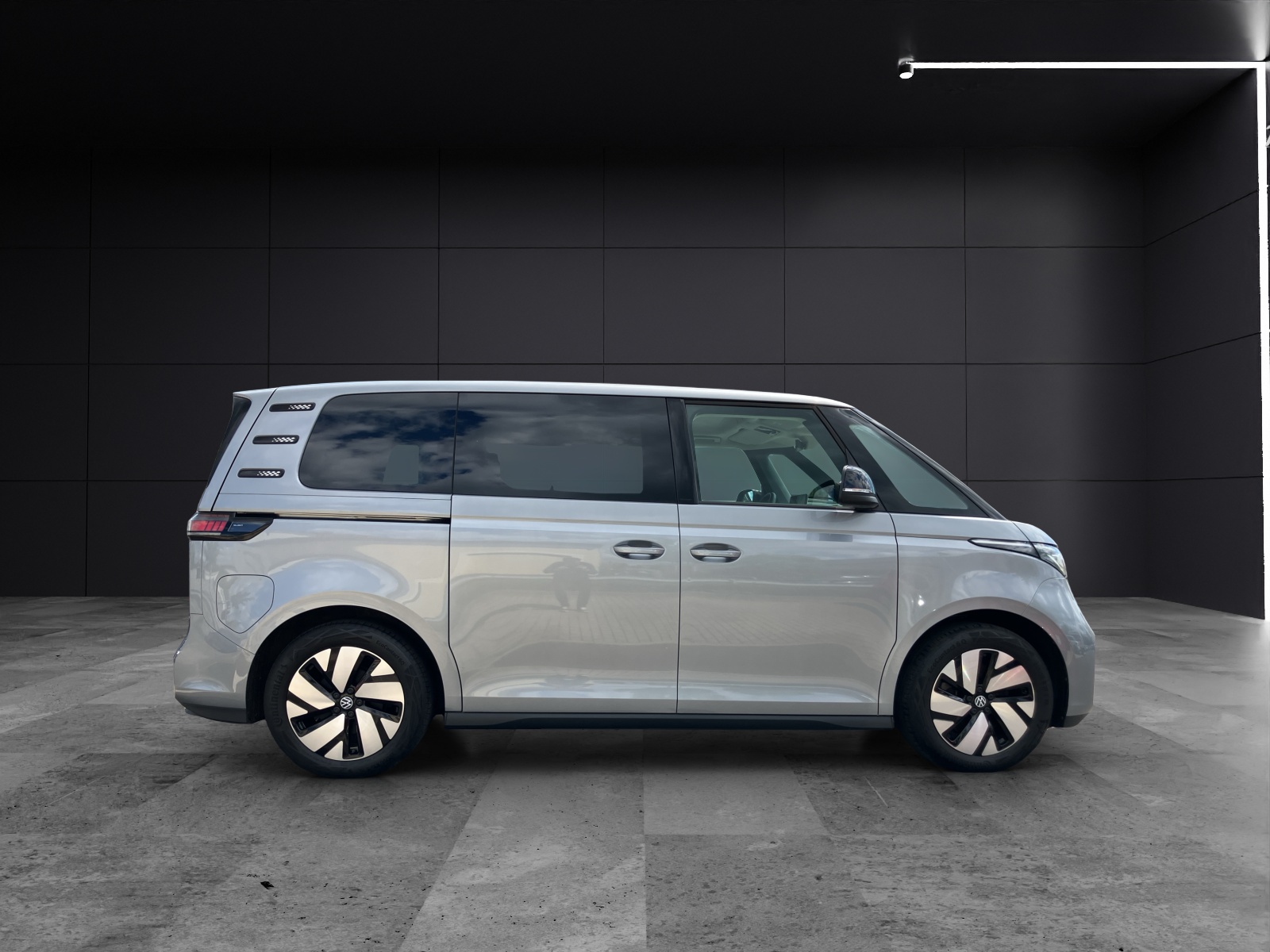 Fahrzeugabbildung Volkswagen ID.Buzz Pro Matrix AHK Navi ACC