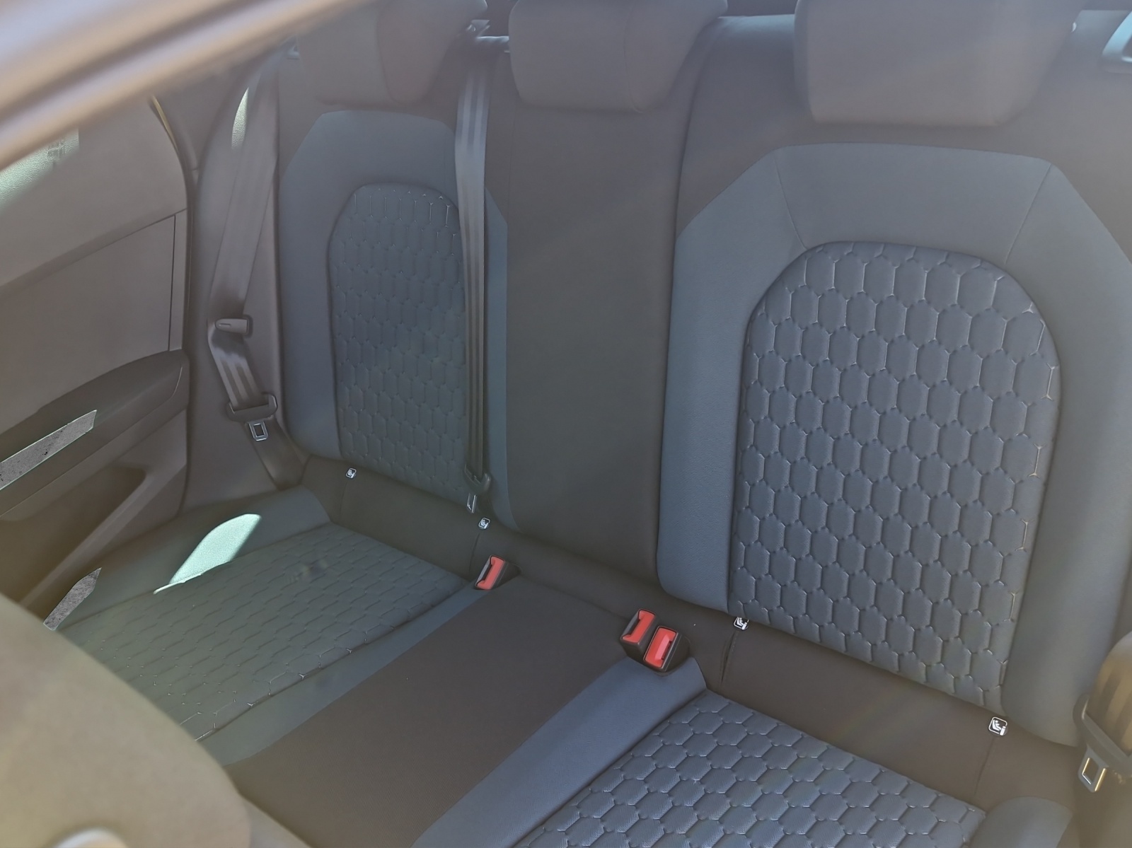 Fahrzeugabbildung SEAT Arona Style ACC Kamera LED SHZ