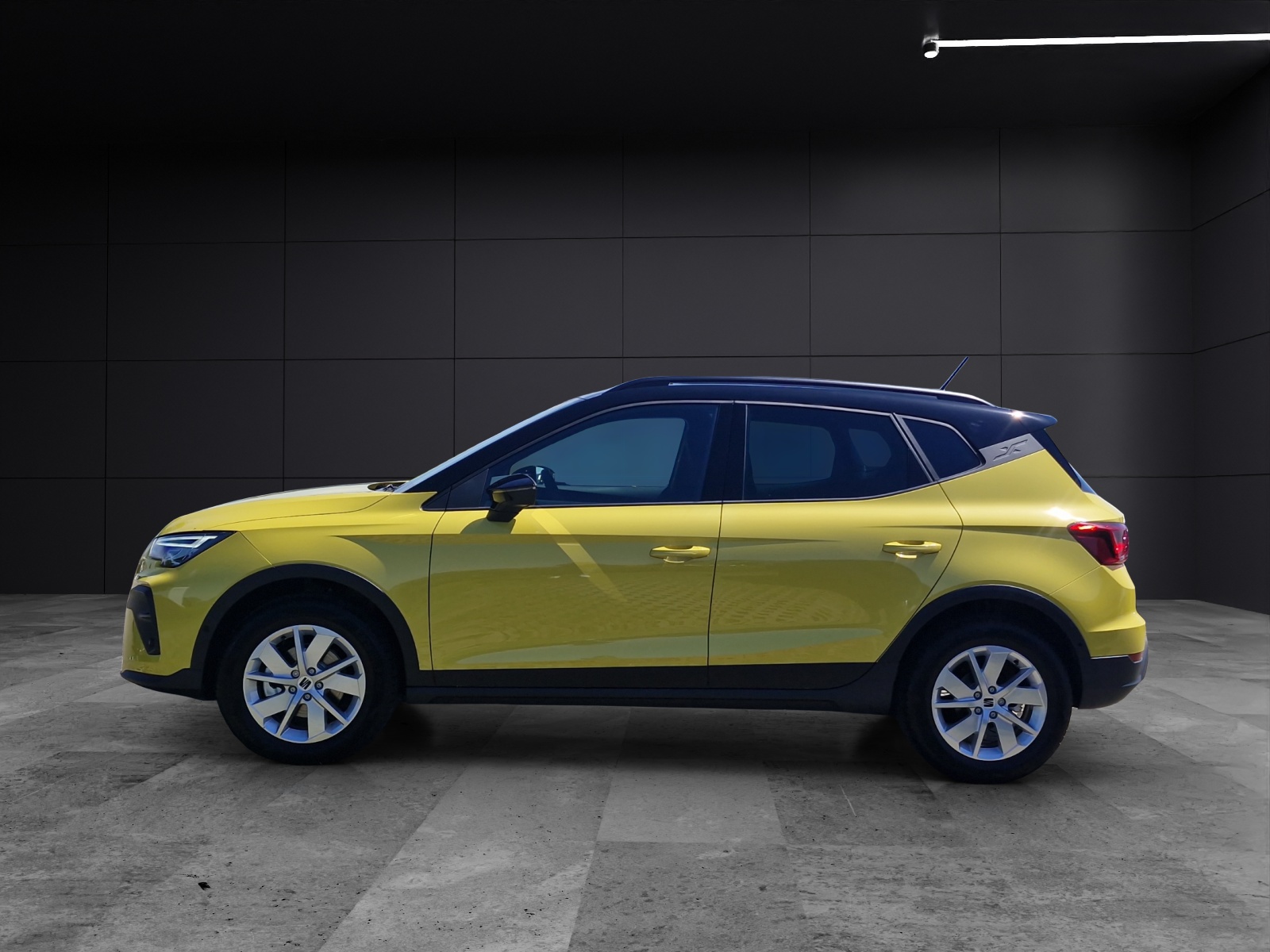 Fahrzeugabbildung SEAT Arona Style ACC Kamera LED SHZ