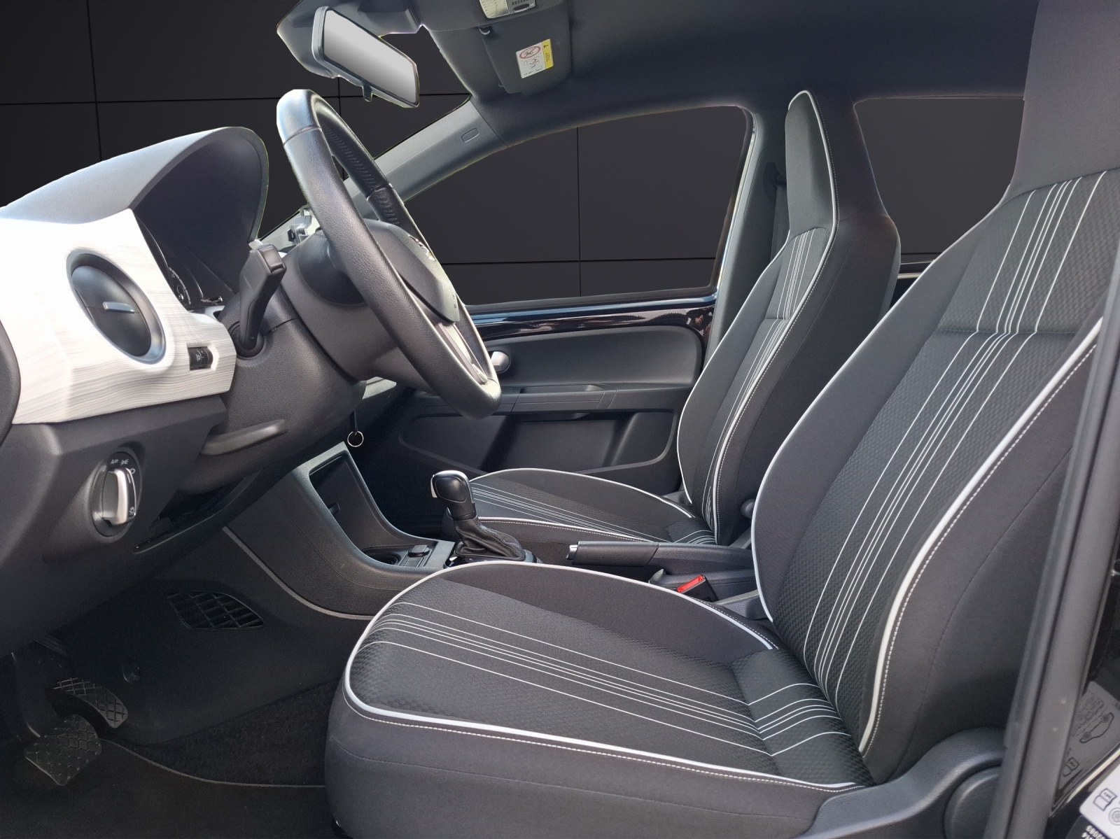 Fahrzeugabbildung SEAT Mii electric Edition Power-Charge Navi Climatronic DAB GRA PDC SH LM