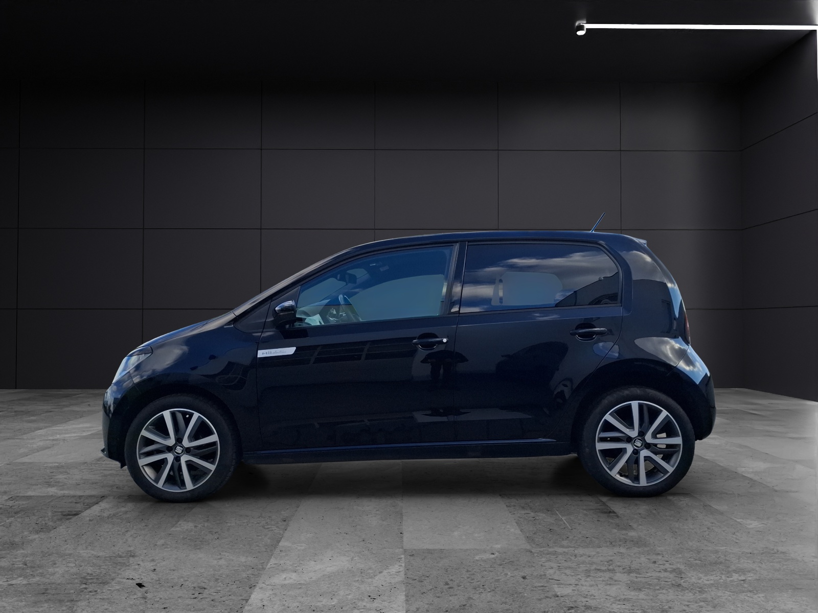 Fahrzeugabbildung SEAT Mii electric Edition Power-Charge Navi Climatronic DAB GRA PDC SH LM