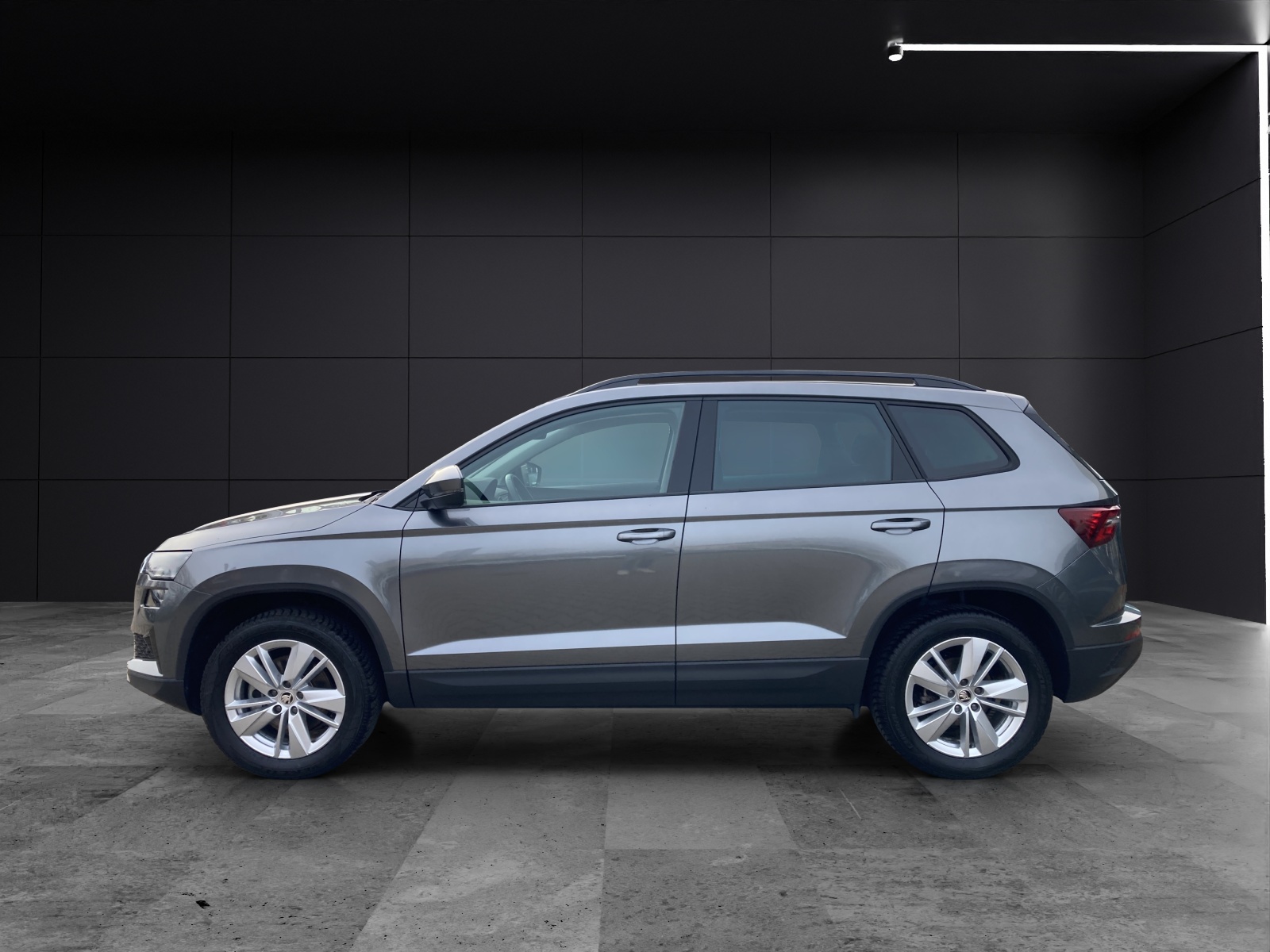 Fahrzeugabbildung SKODA Karoq TDI Drive DSG 4x4 MATRIX ACC AHK AID NAVI PDC SHZ