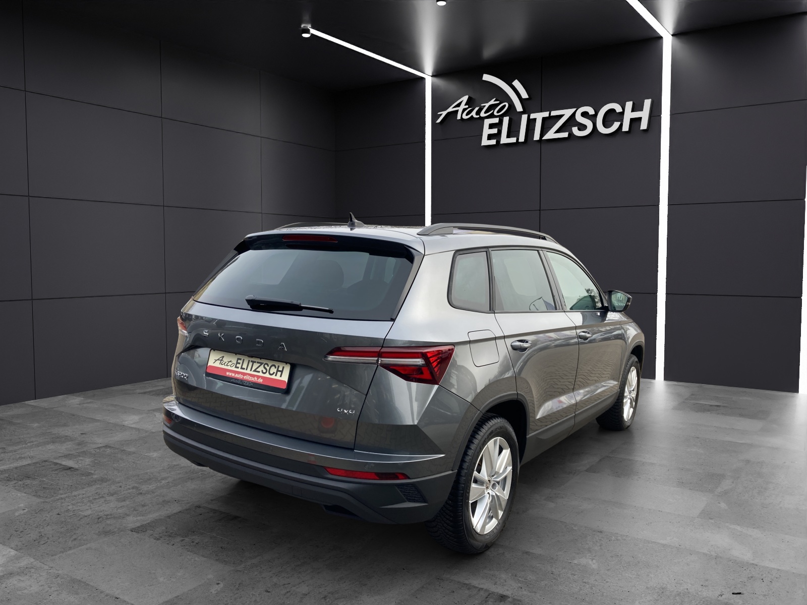 Fahrzeugabbildung SKODA Karoq TDI Drive DSG 4x4 MATRIX ACC AHK AID NAVI PDC SHZ