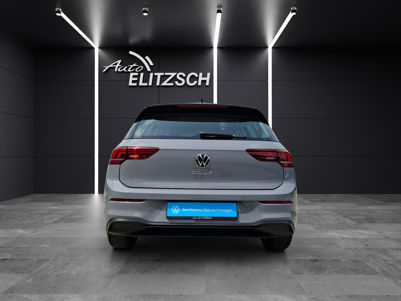 Fahrzeugabbildung Volkswagen Golf VIII TSI Life LED Navi AID ACC RFK SHZ