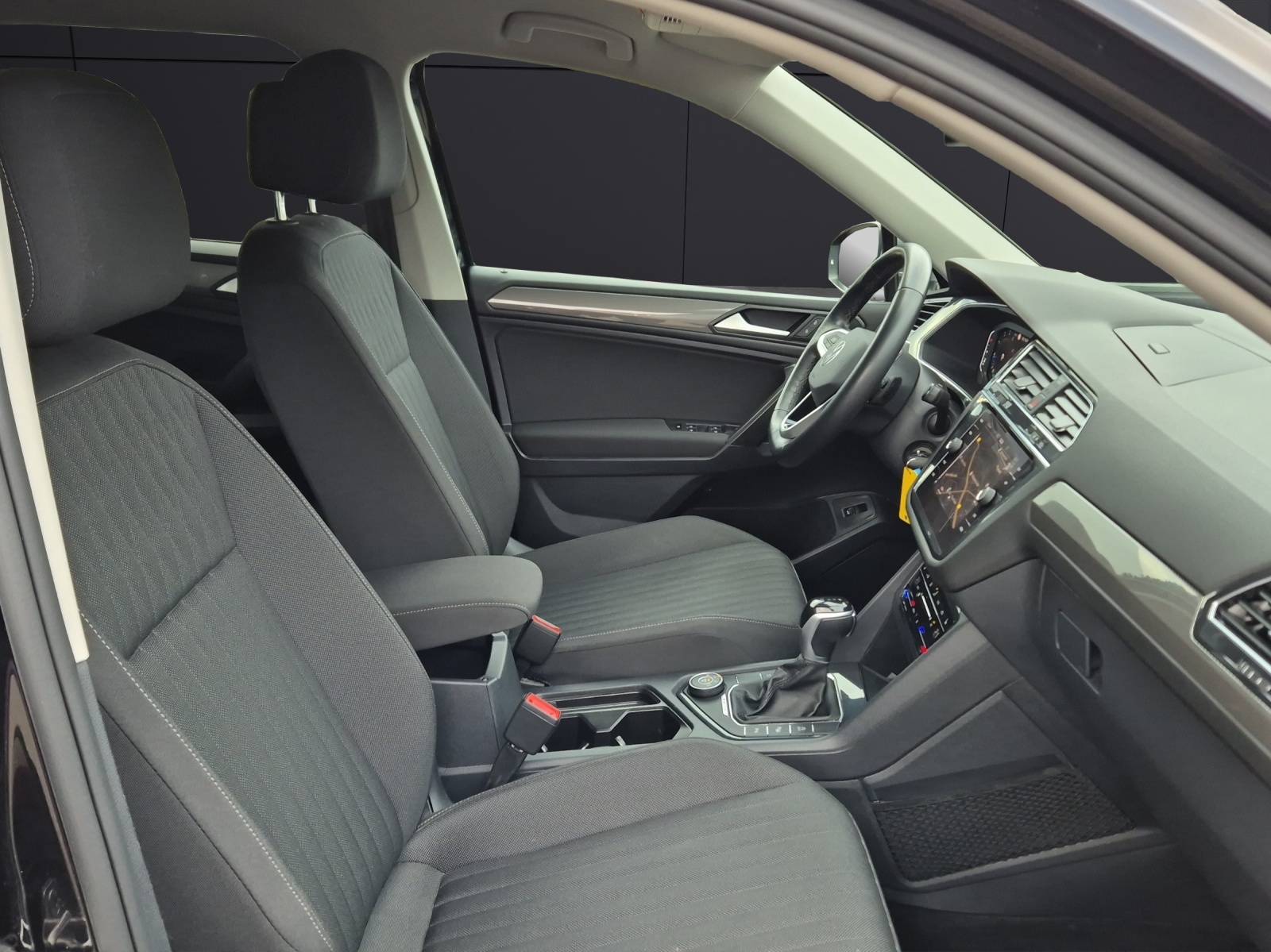 Fahrzeugabbildung Volkswagen Tiguan Allspace Life DSG LED 4M AHK STH ACC SH