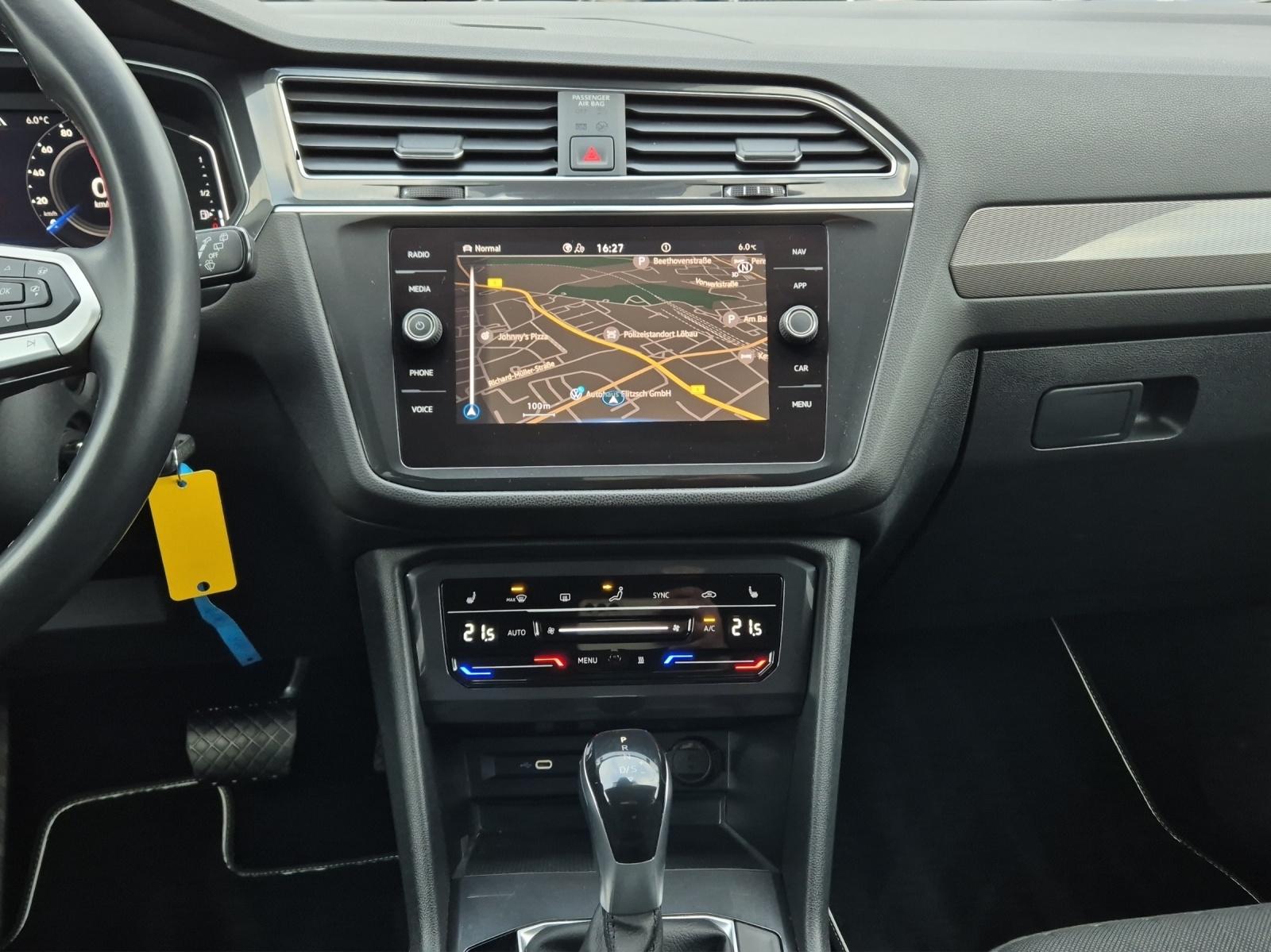 Fahrzeugabbildung Volkswagen Tiguan Allspace Life DSG LED 4M AHK STH ACC SH