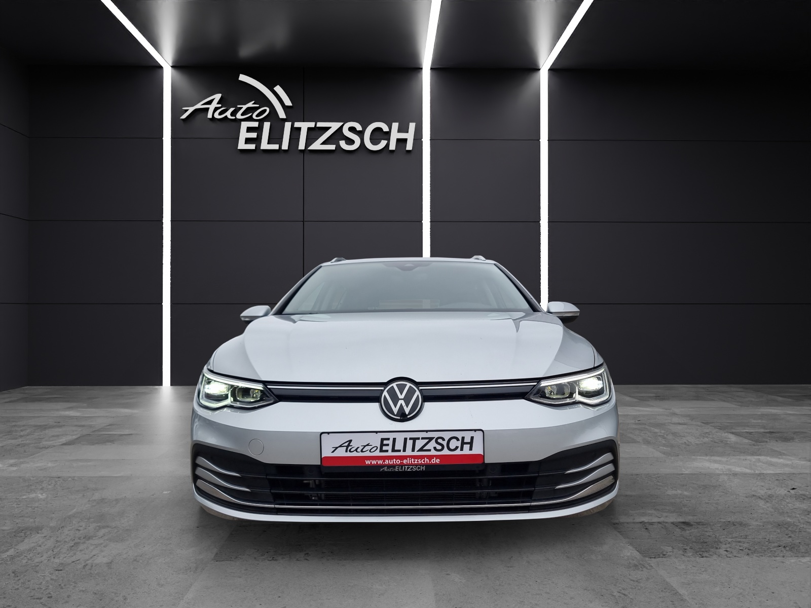 Fahrzeugabbildung Volkswagen Golf VIII Variant TDI Active DSG LEDplus AHK Navi AID ACC RFK SH