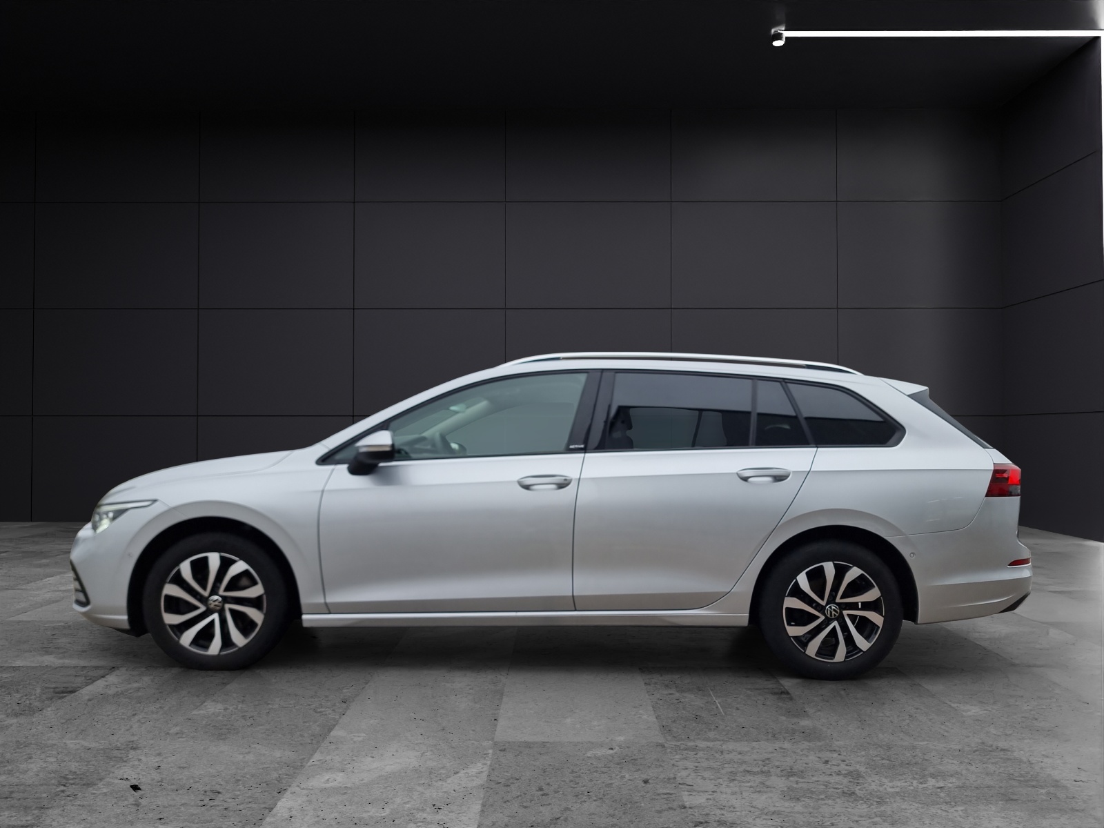 Fahrzeugabbildung Volkswagen Golf VIII Variant TDI Active DSG LEDplus AHK Navi AID ACC RFK SH