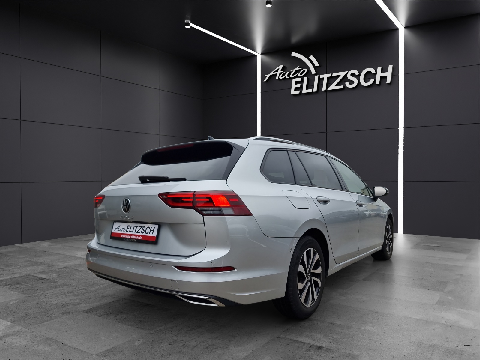 Fahrzeugabbildung Volkswagen Golf VIII Variant TDI Active DSG LEDplus AHK Navi AID ACC RFK SH