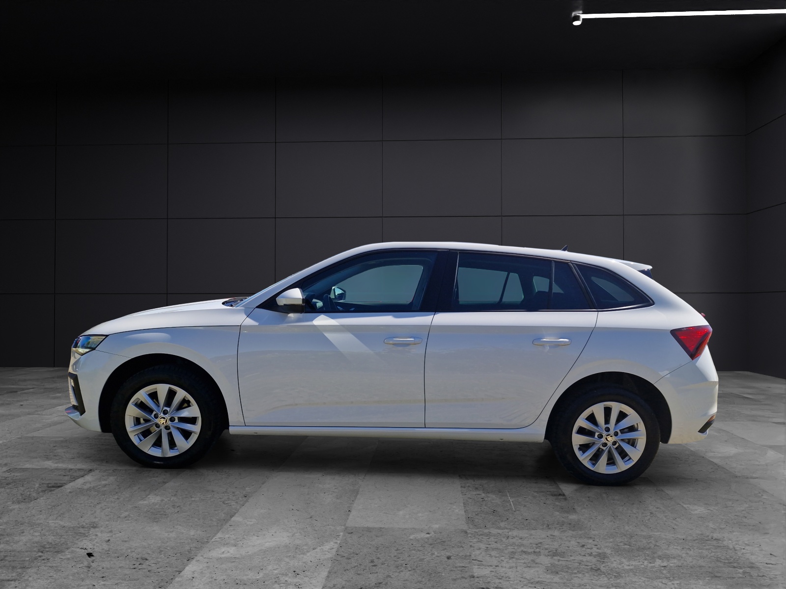 Fahrzeugabbildung SKODA Scala TSI Selection LED AHK GRA PDC SH fertig