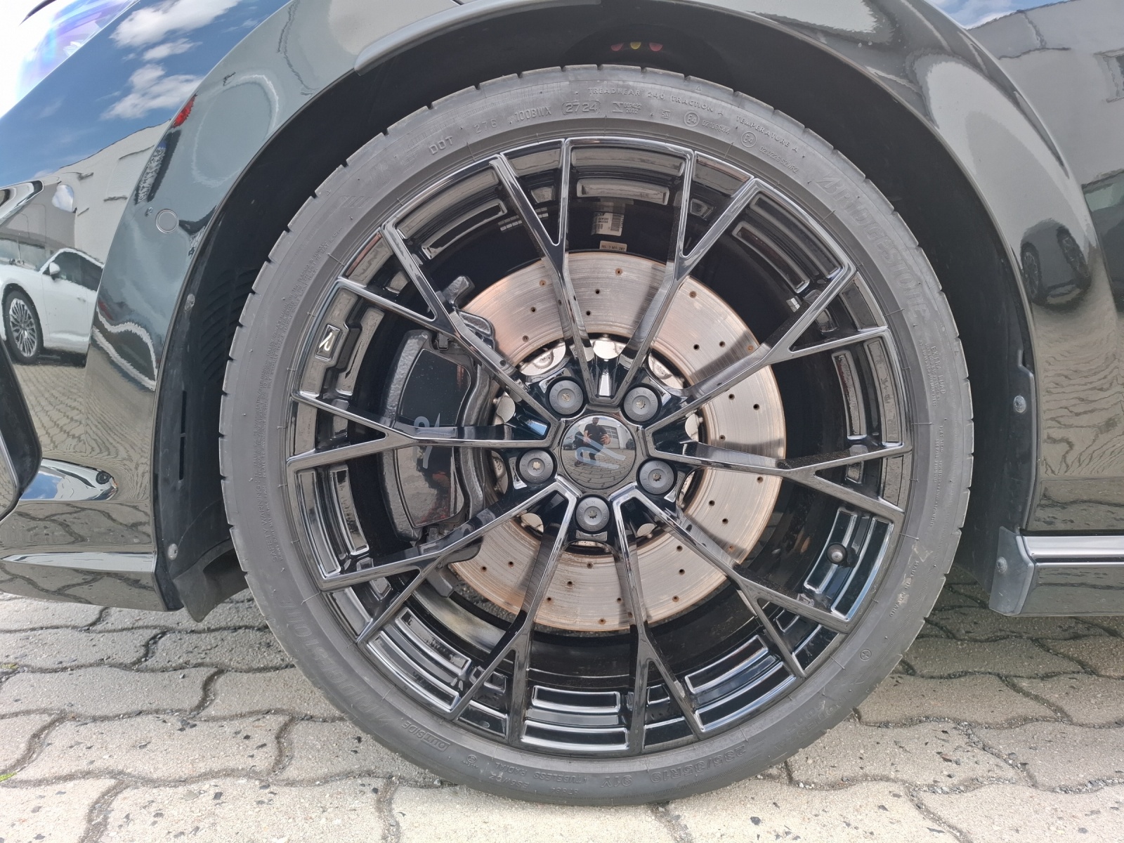 Fahrzeugabbildung Volkswagen Golf VIII R Performance Black-Edition Matrix Harman Leder