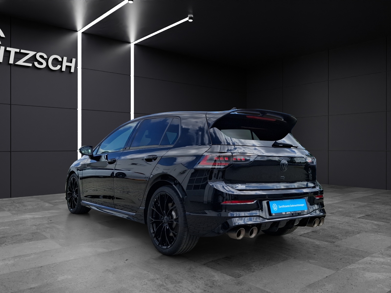 Fahrzeugabbildung Volkswagen Golf VIII R Performance Black-Edition Matrix Harman Leder